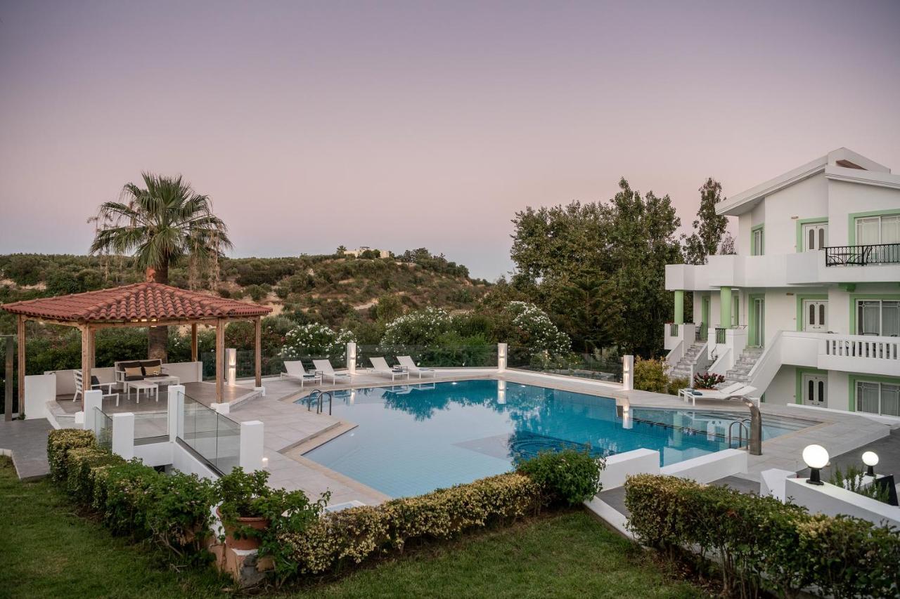 Villa Life Agia Marina Exterior foto